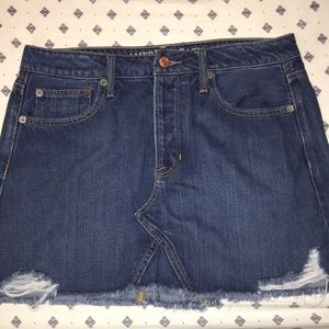 American Eagle size 8 jean skirt